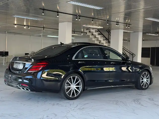 Mercedes-Benz S-Class view 5