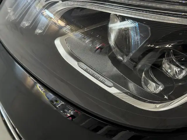 Mercedes-Benz S-Class view 11