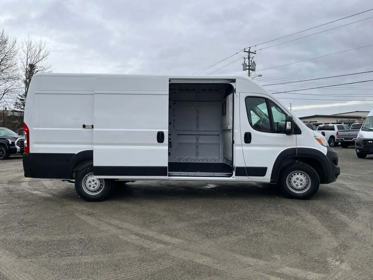 RAM ProMaster 3500 снимка RAM ProMaster 3500