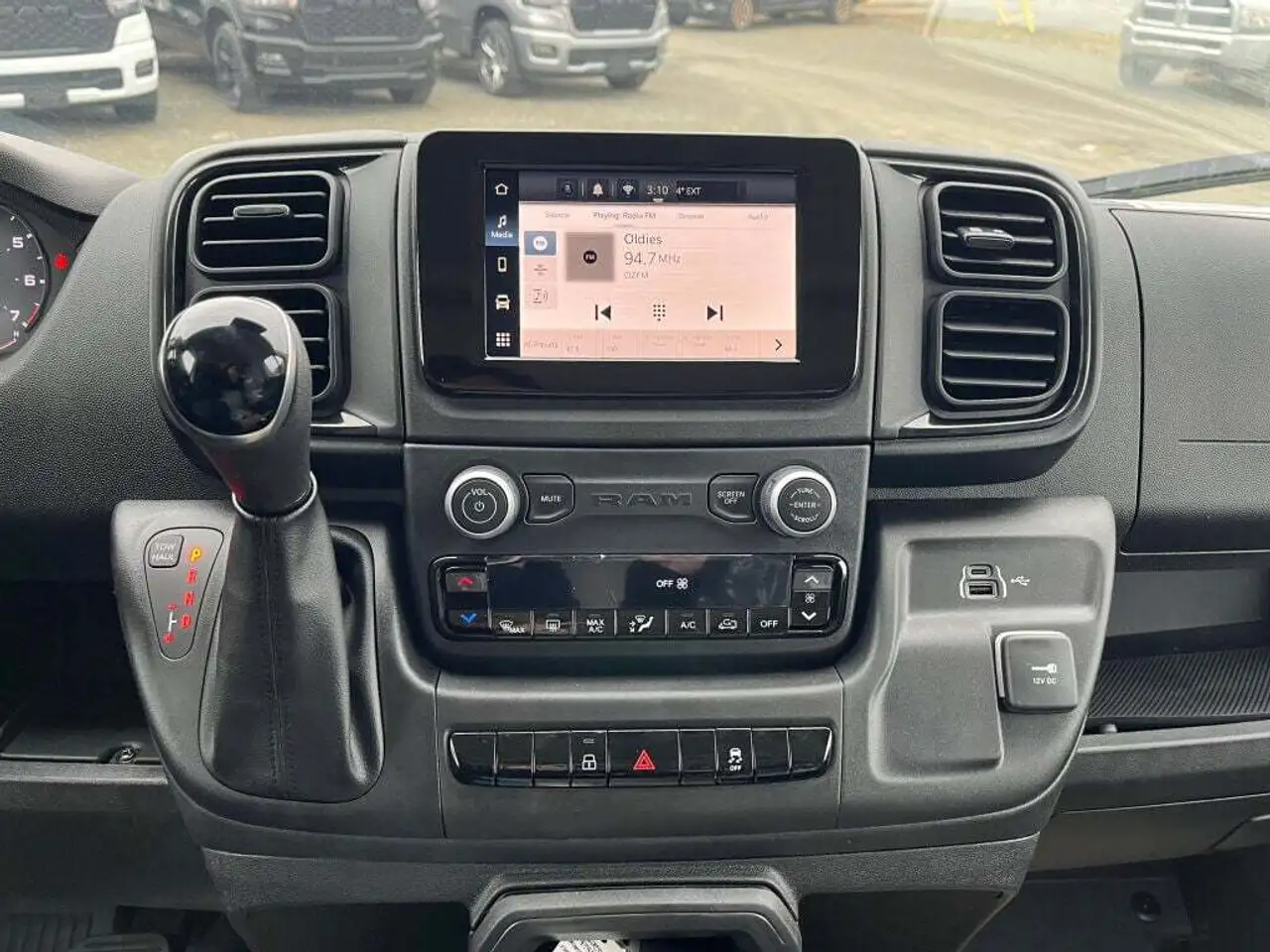 RAM ProMaster 3500 снимка RAM ProMaster 3500