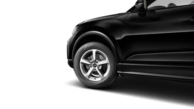 Audi Q2 view 7