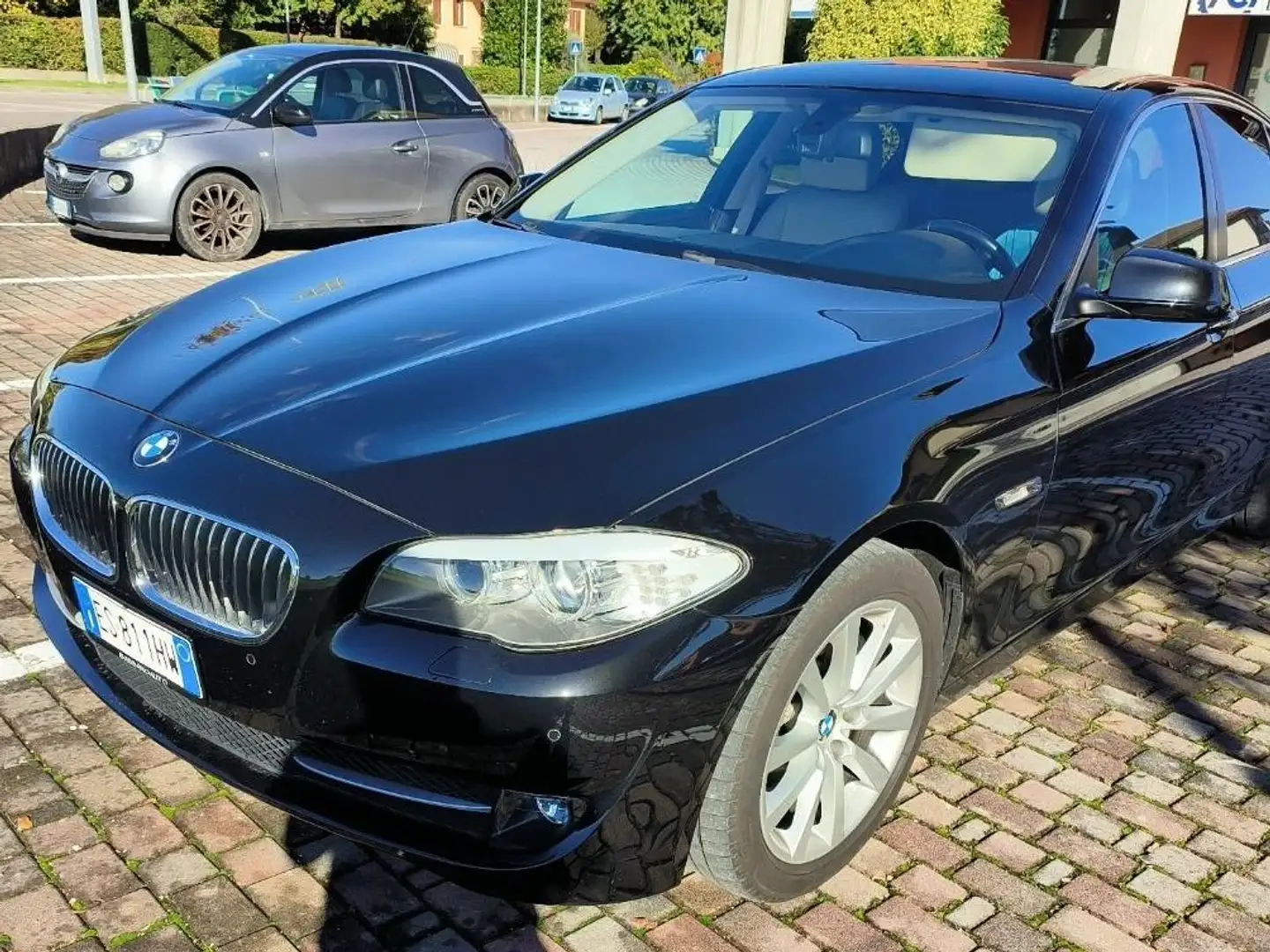BMW 530 Serie 5 F10 Berlina 530d xdrive auto Noir - 1