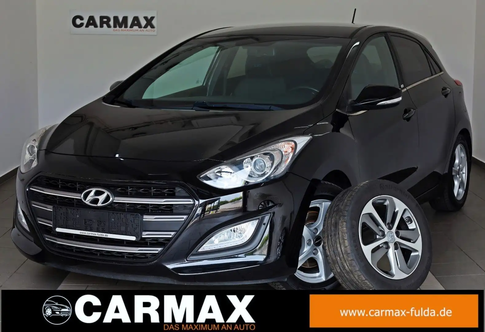 Hyundai i30 blue Passion SH,PDC,8 fach bereift Schwarz - 1