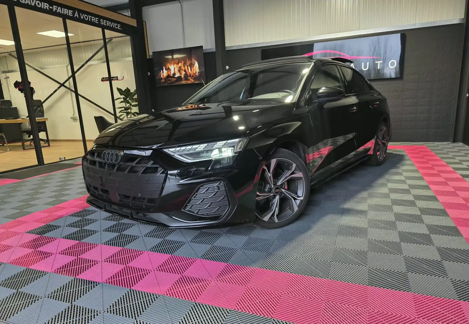 Audi A3 Sedan 35 TFSI 3x S line S tronic -Garantie 07/2027 Schwarz - 1