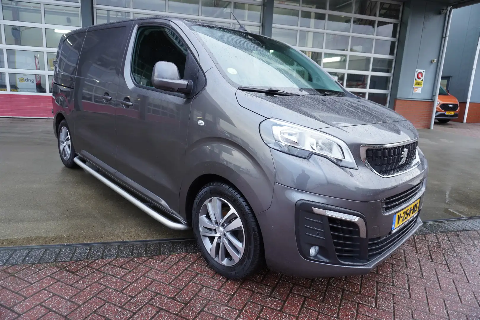 Peugeot Expert 227S 2.0 BlueHDI 180 Premium Pack Automaat nr.V101 Grijs - 2