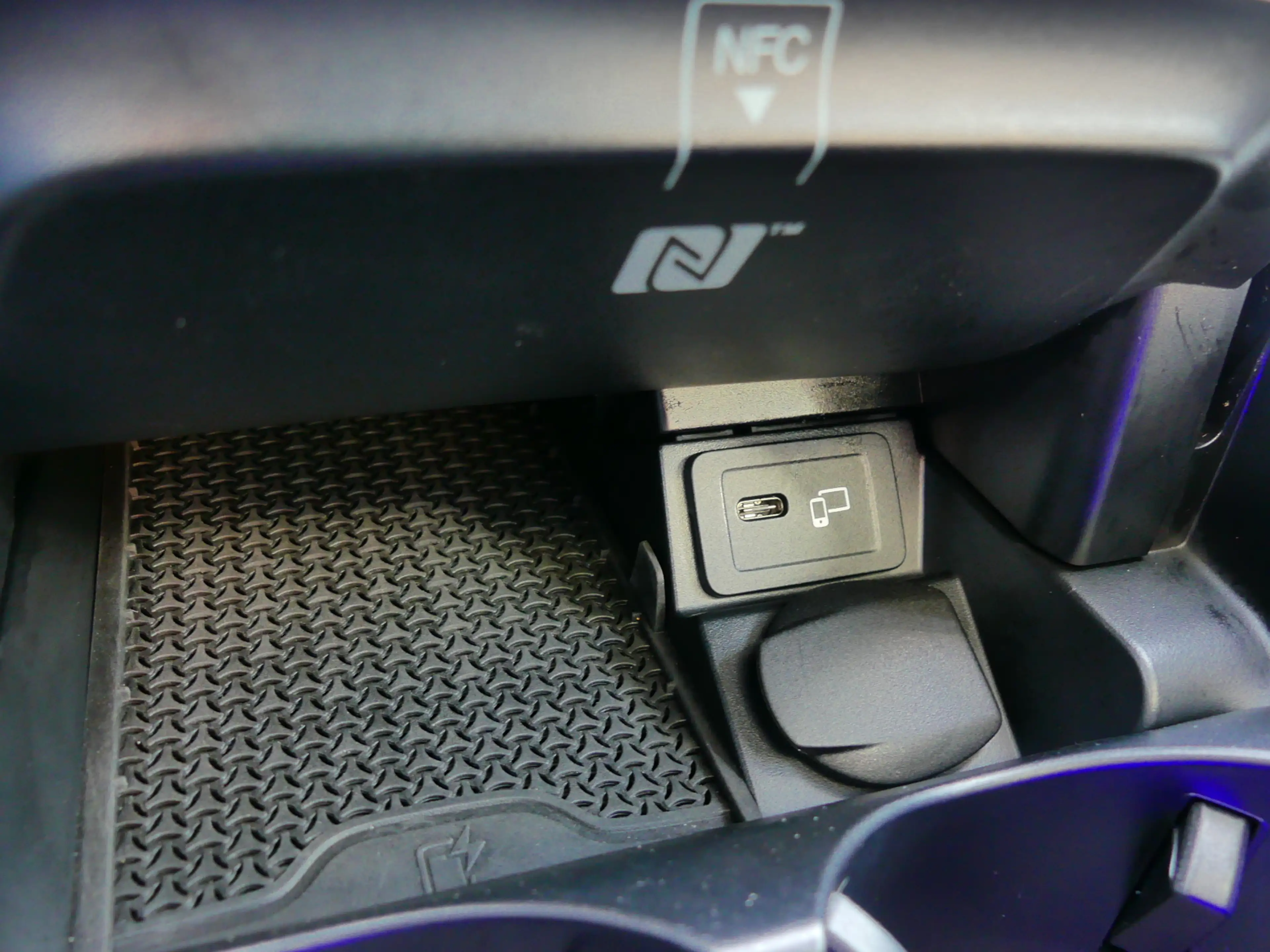 Mercedes-Benz E 450 E 450 T AMG 4M Distronic+360°Kam+Pano+StdHzg+AHK — photo 28
