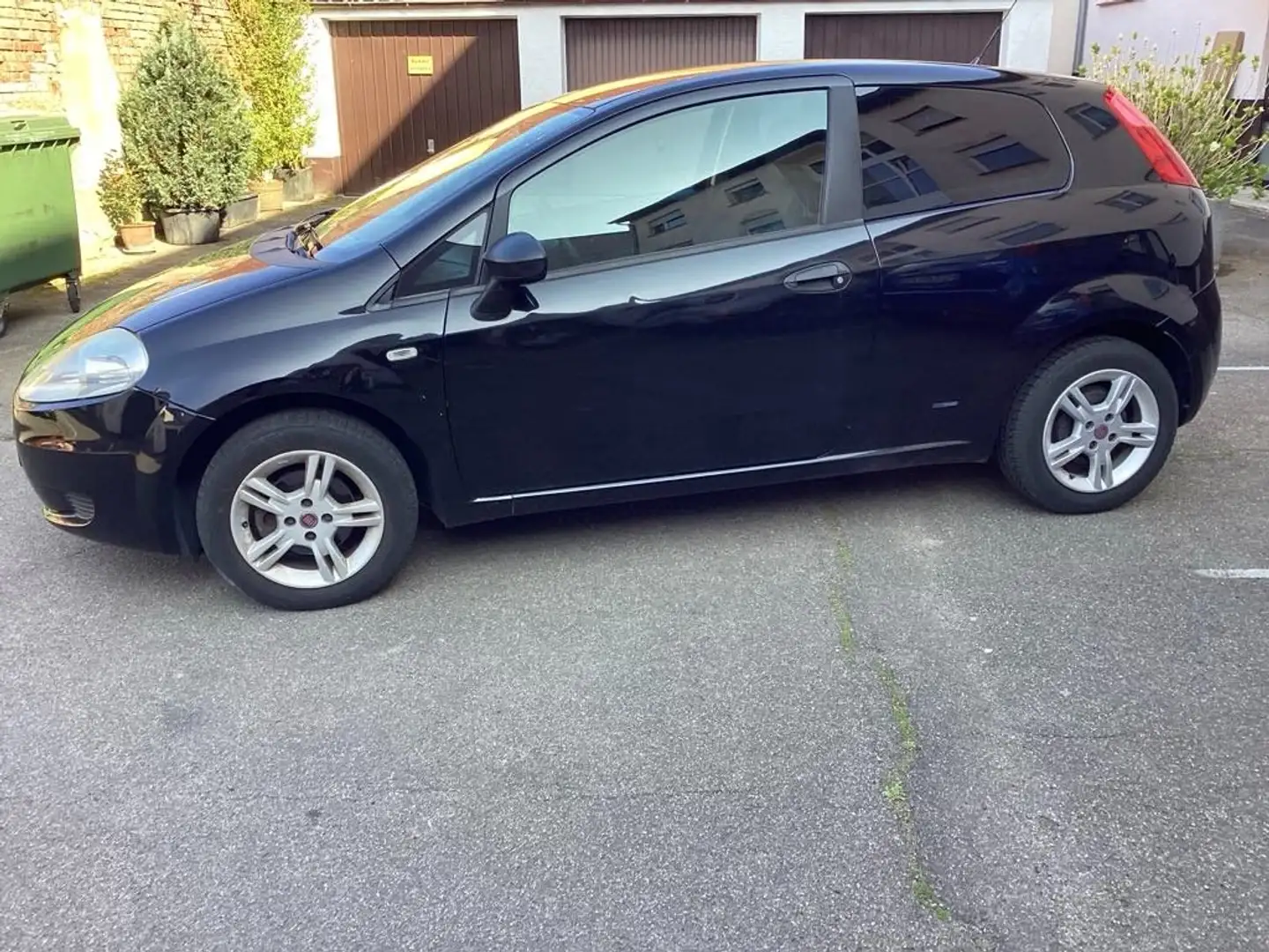 Fiat Punto 1.4 8V - TÜV NEU!! KLIMA! Subwoofer im Kofferr. Schwarz - 2