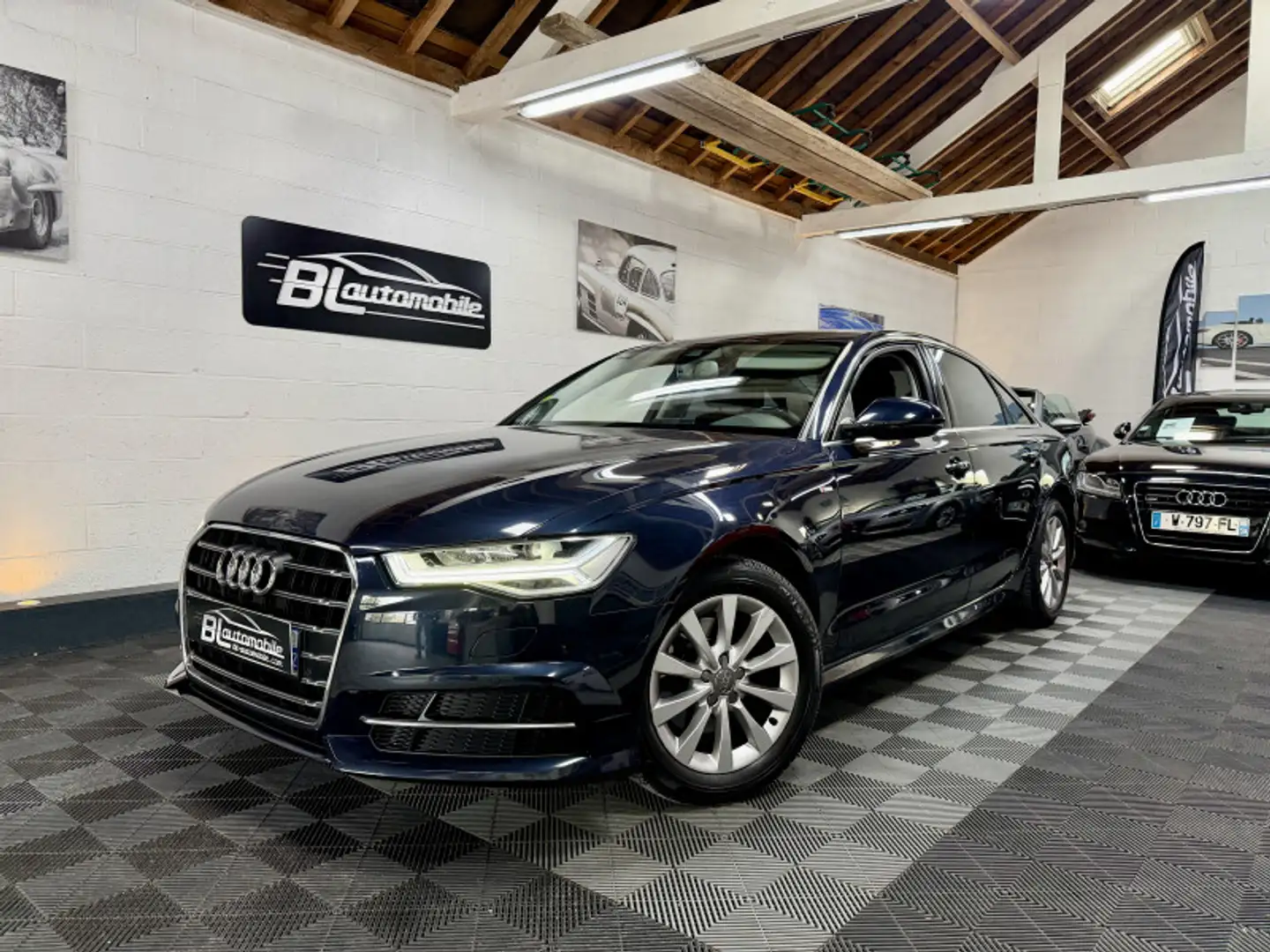 Audi A6 2.0 TDI 190CH ULTRA S LINE S TRONIC 7 Blau - 1