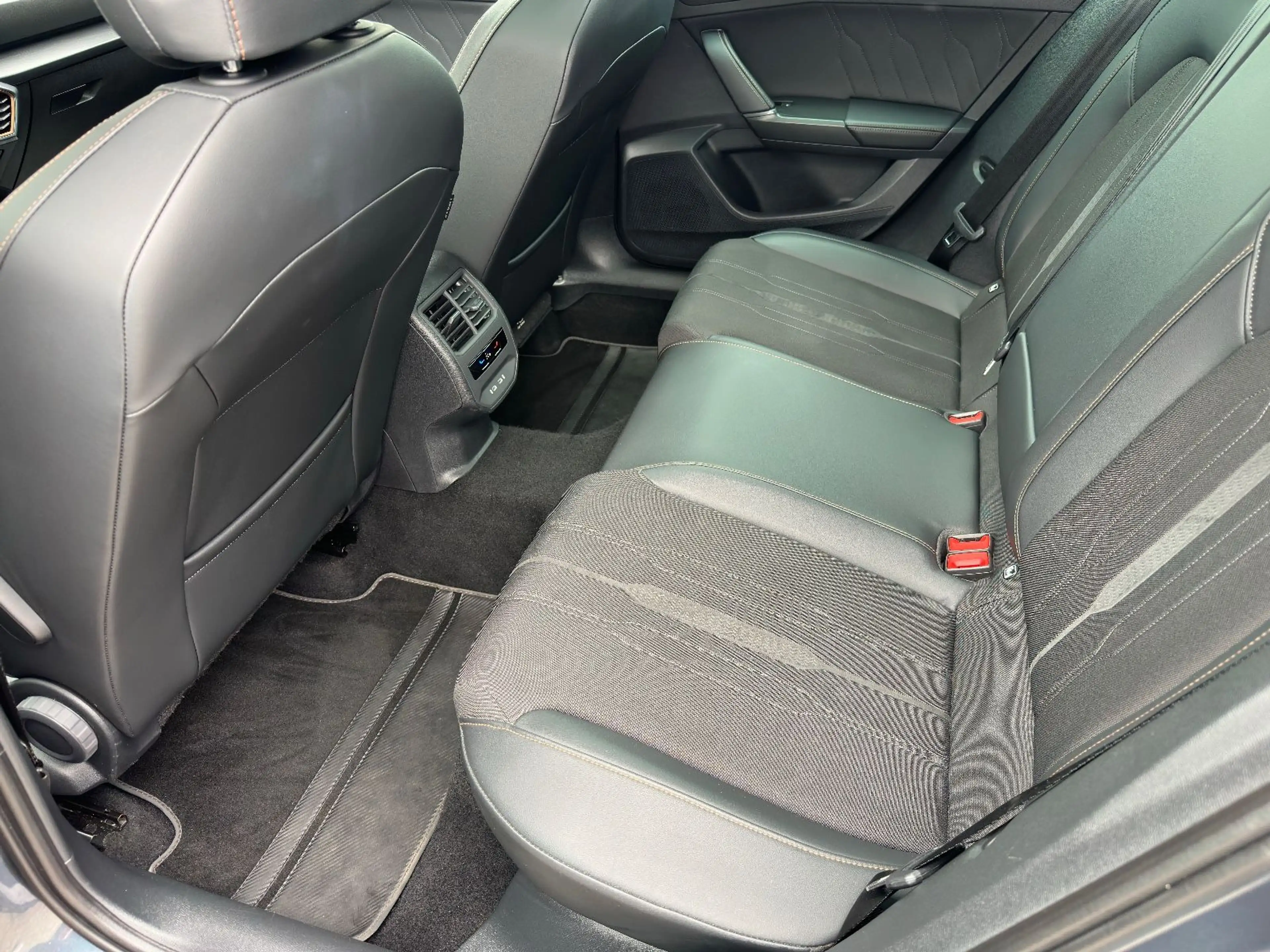 CUPRA Formentor e-Hybrid *1HD/Pano/ACC/Side/Lane/LED* — photo 13