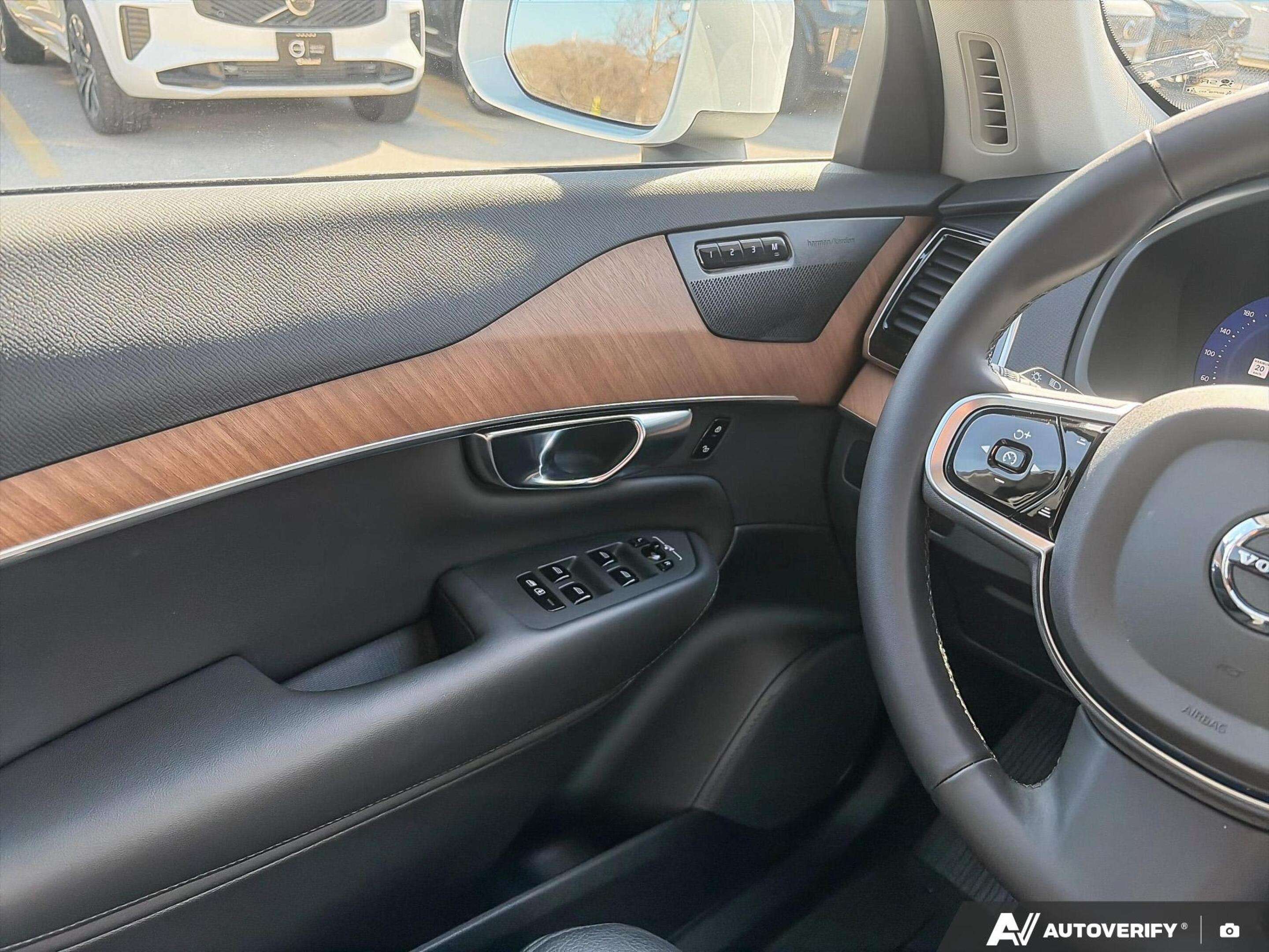 2024 Volvo XC90 B6 - Plus HARMON KARDON | ONLY ONE GLASS CLAIM thumb 18