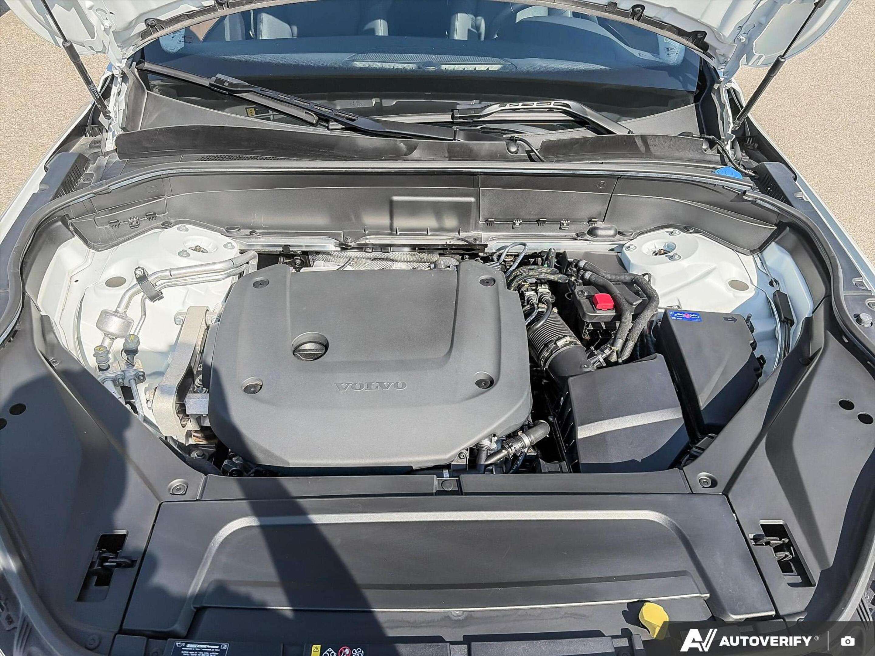 2024 Volvo XC90 B6 - Plus HARMON KARDON | ONLY ONE GLASS CLAIM thumb 8