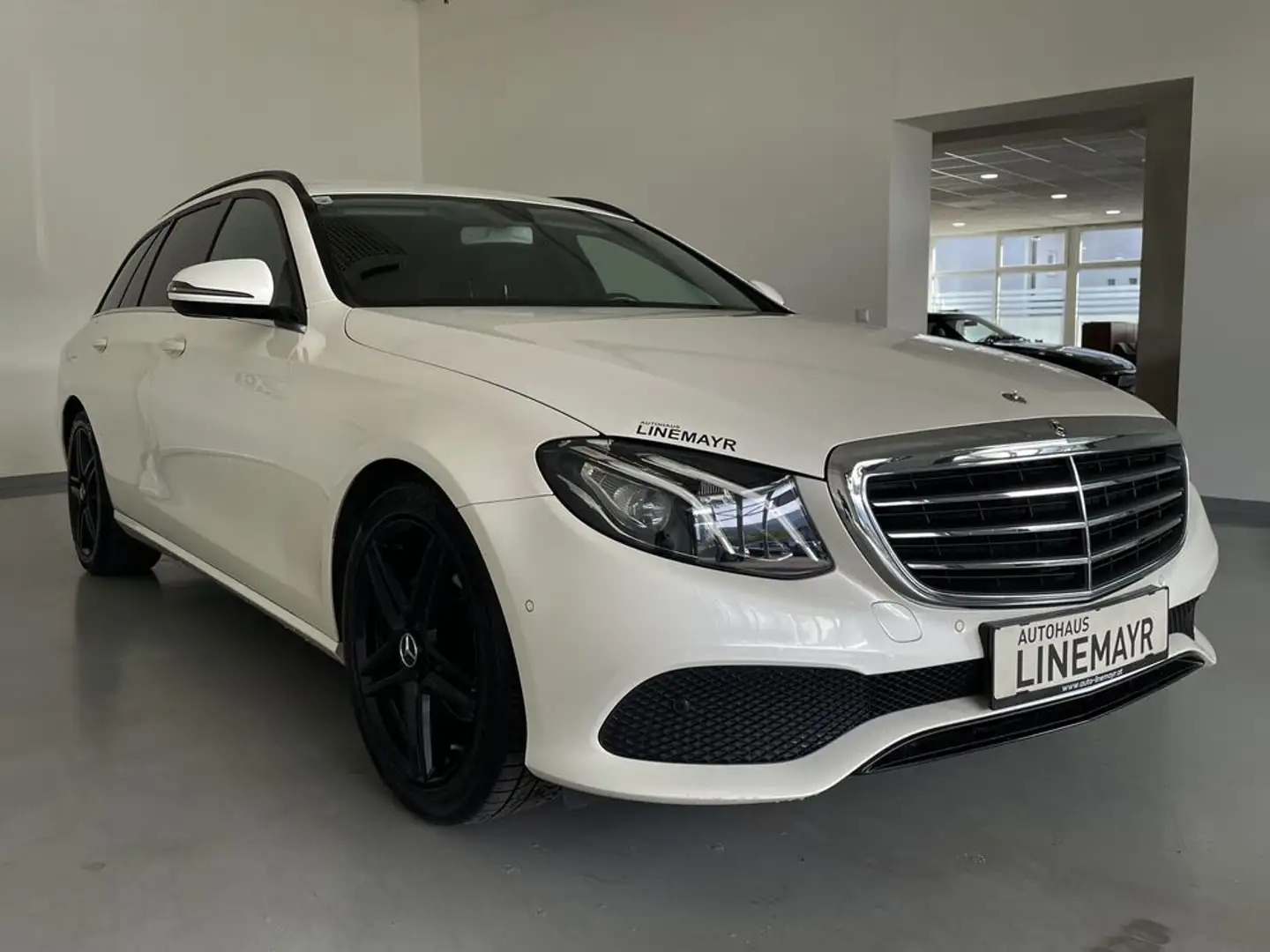 Mercedes-Benz E 200 d T Automatik, Widecreen, LED, Navi, Leder Blanc - 2