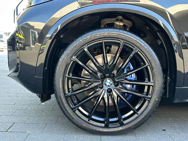 BMW X5 view 9