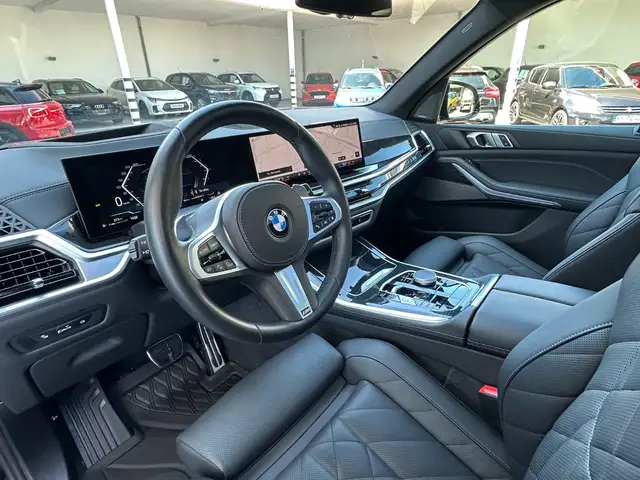 BMW X5 view 13