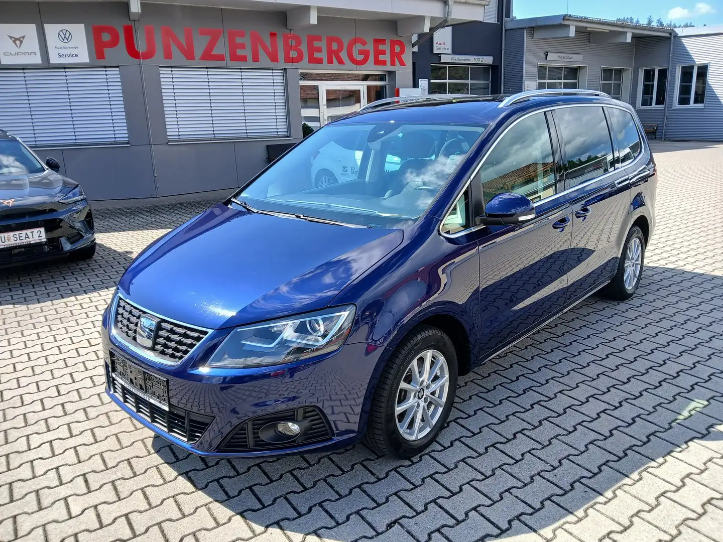 SEAT Alhambra Executive TDI Blau - 1