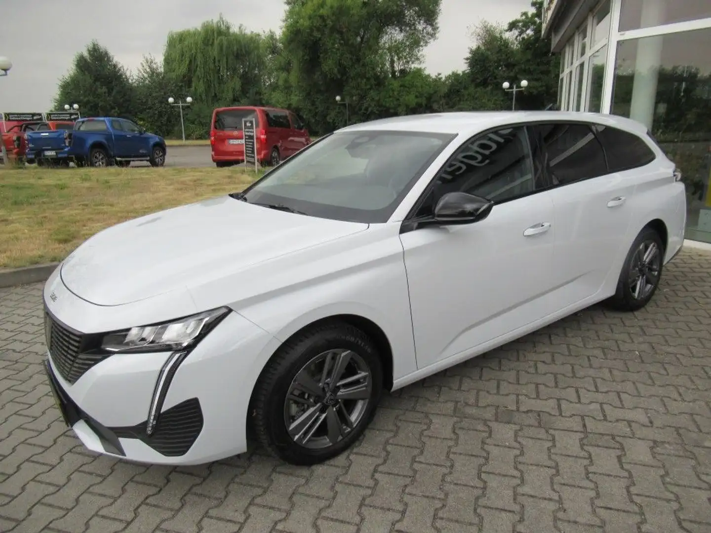 Peugeot 308 SW PureTech 130 AT-8 Allure Weiß - 2