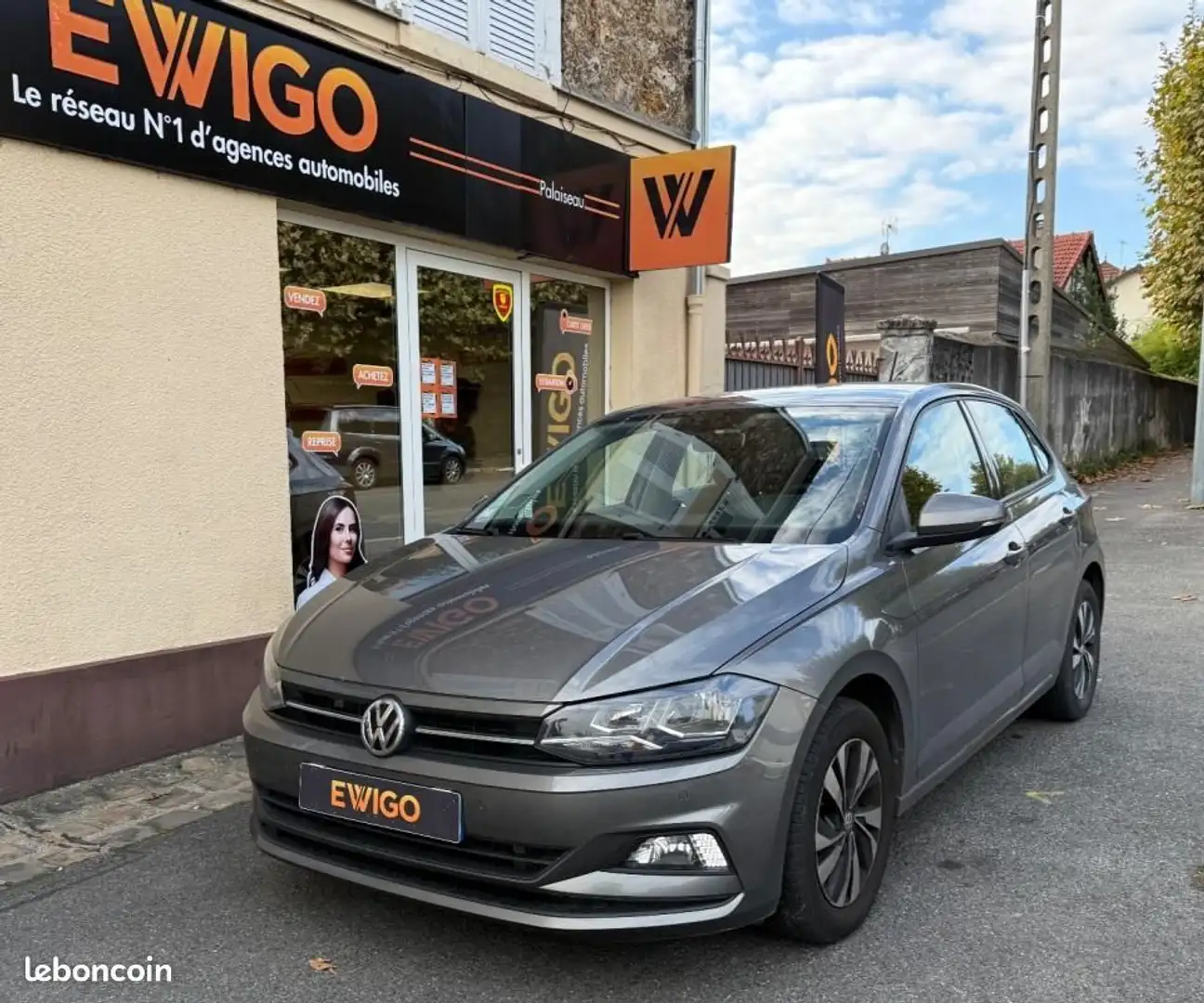 Volkswagen Polo 1.0 TSI 95 CONFORT LINE DSG7 AIDE AU STATIONNEMENT AV-AR Grijs - 1