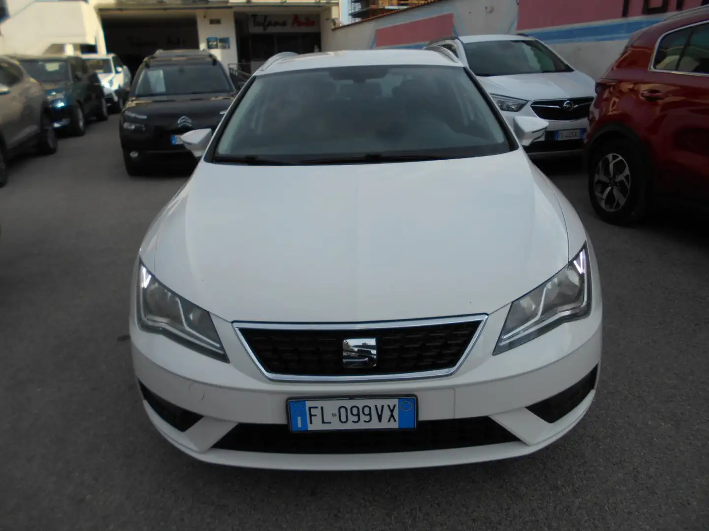 SEAT Leon Leon ST 1.4 tgi Business High 110cv Bianco - 1