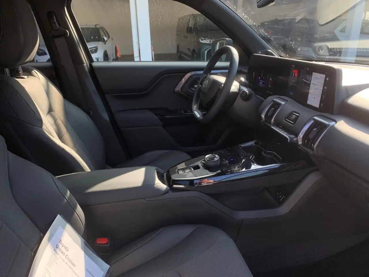 Toyota Urban Cruiser 61 kWh Lounge JBL+360°Kamera+uvm. 6