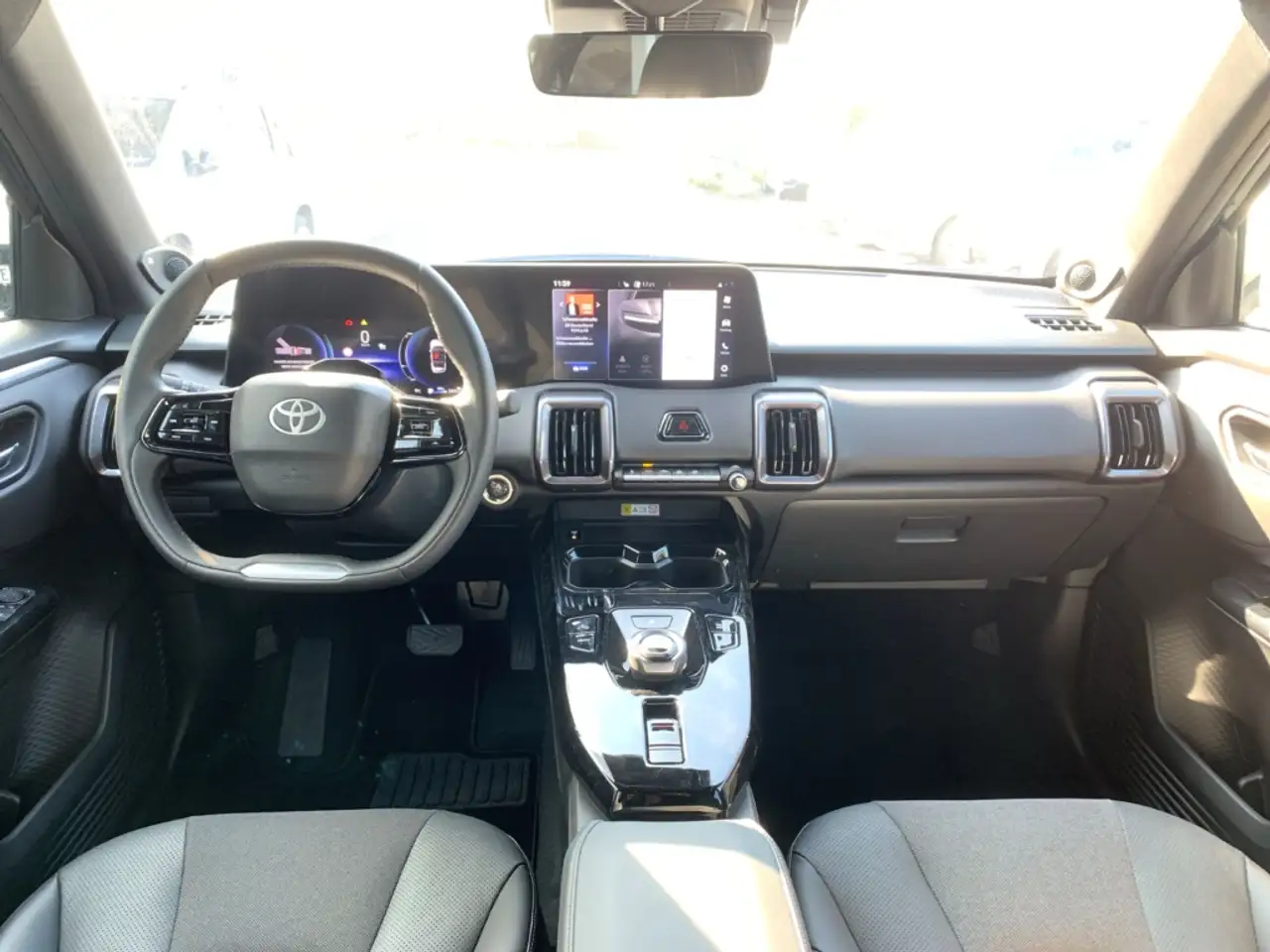 Toyota Urban Cruiser 61 kWh Lounge JBL+360°Kamera+uvm. 8