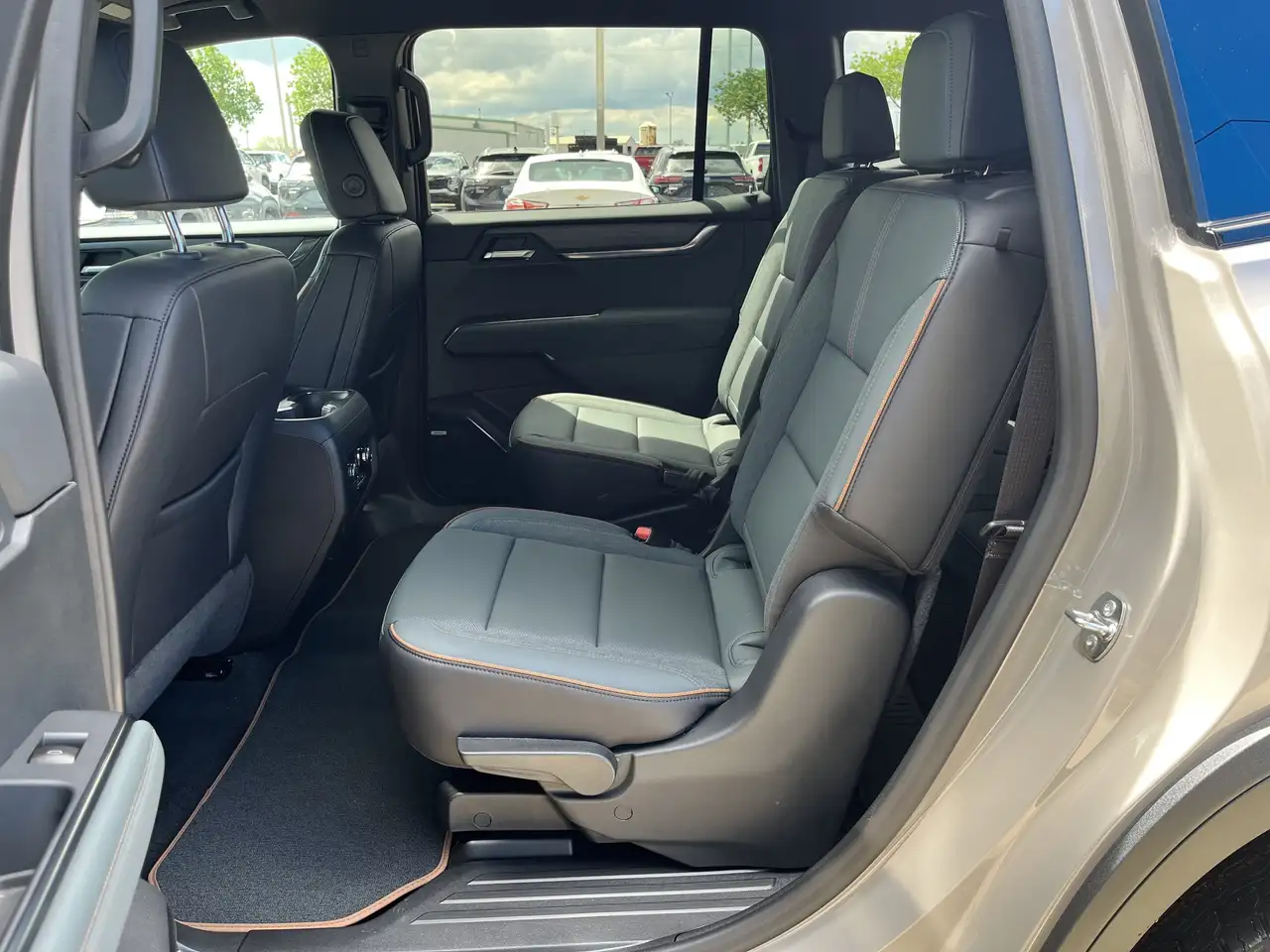 GMC Acadia снимка GMC Acadia