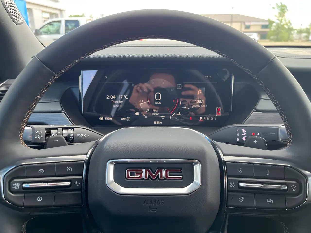 GMC Acadia снимка GMC Acadia