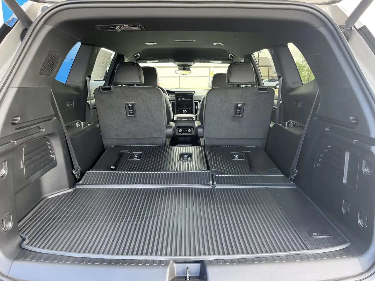 GMC Acadia снимка GMC Acadia