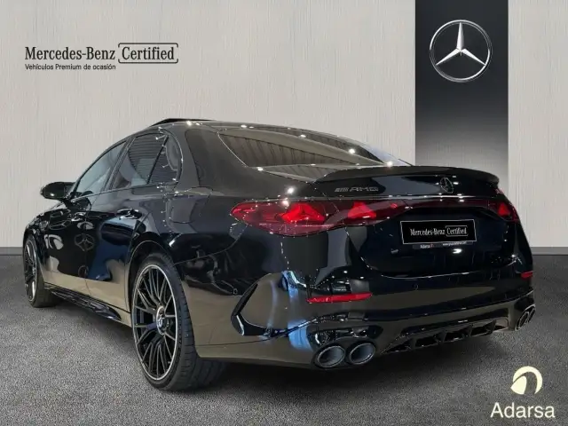 Mercedes-Benz E-Class view 4