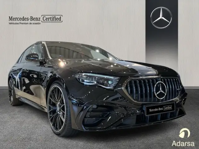 Mercedes-Benz E-Class view 3