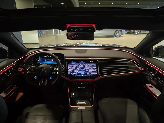 Mercedes-Benz E-Class view 26