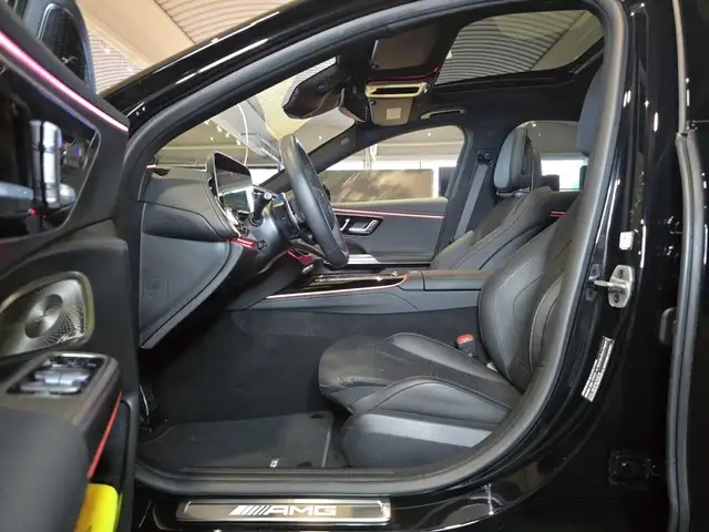 Mercedes-Benz E-Class view 19