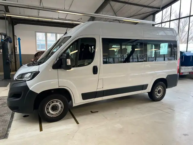 Fiat Ducato Hochr.-Kombi 33 140 L2H2/// 9 Sitze