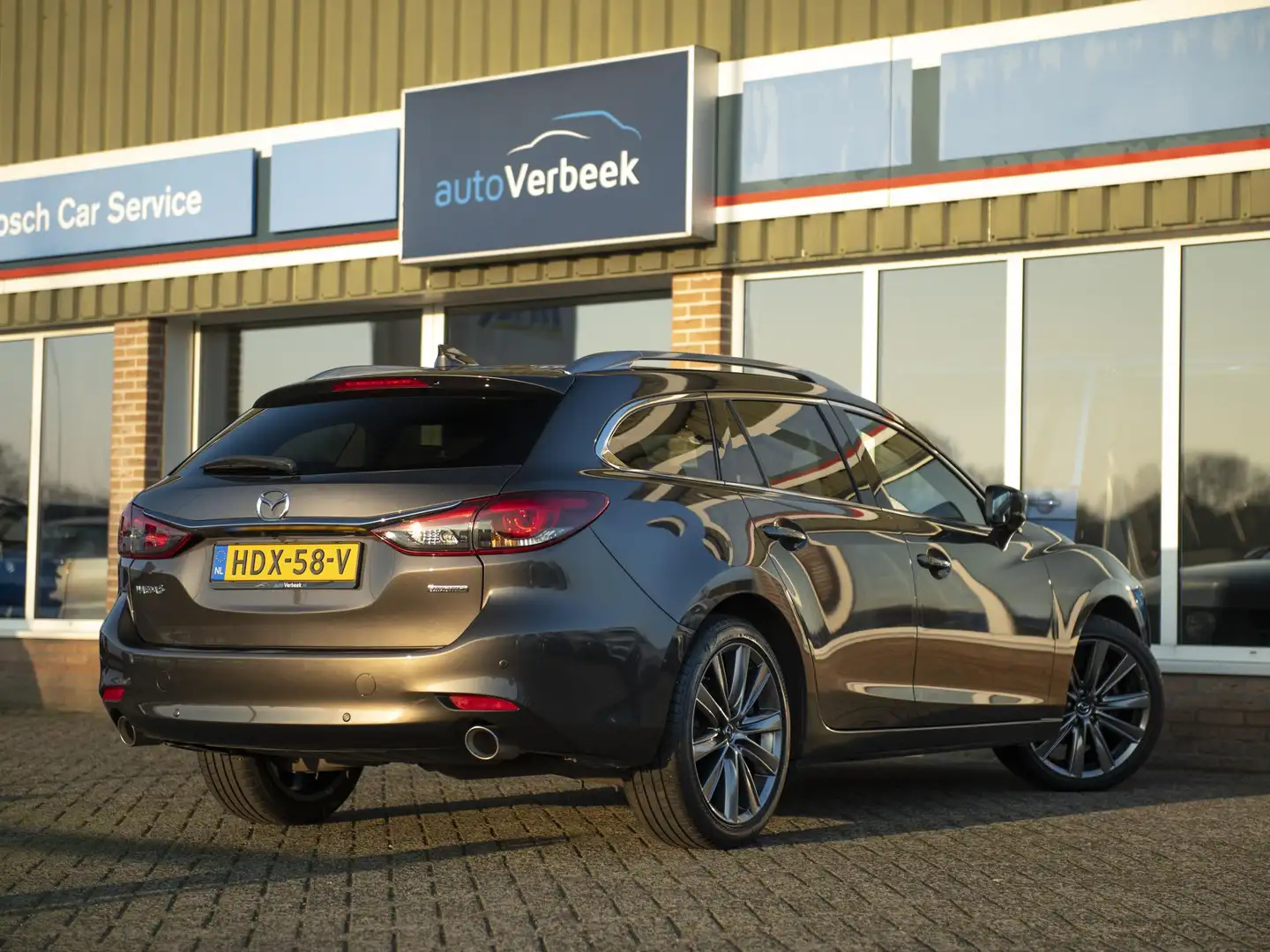 Mazda 6 Sportbreak 2.5 SkyActiv-G 194pk Aut. | Navi | Matr Grijs - 2