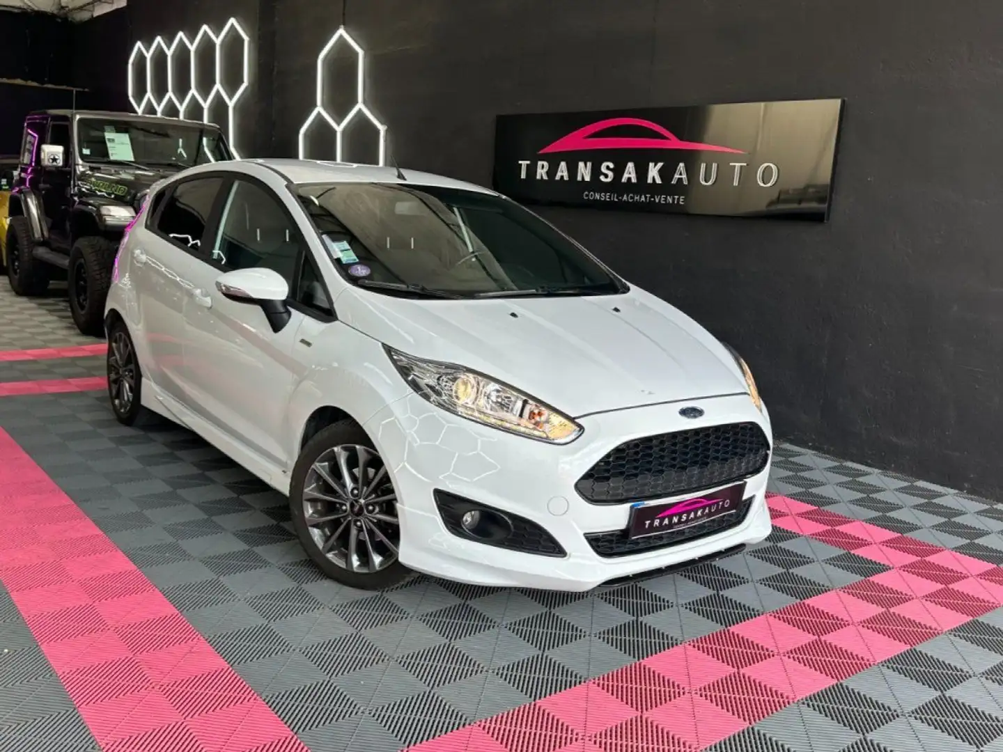 Ford Fiesta ST-Line 125 ch 1ère Main - Radar AR - Climatisatio Blanco - 1