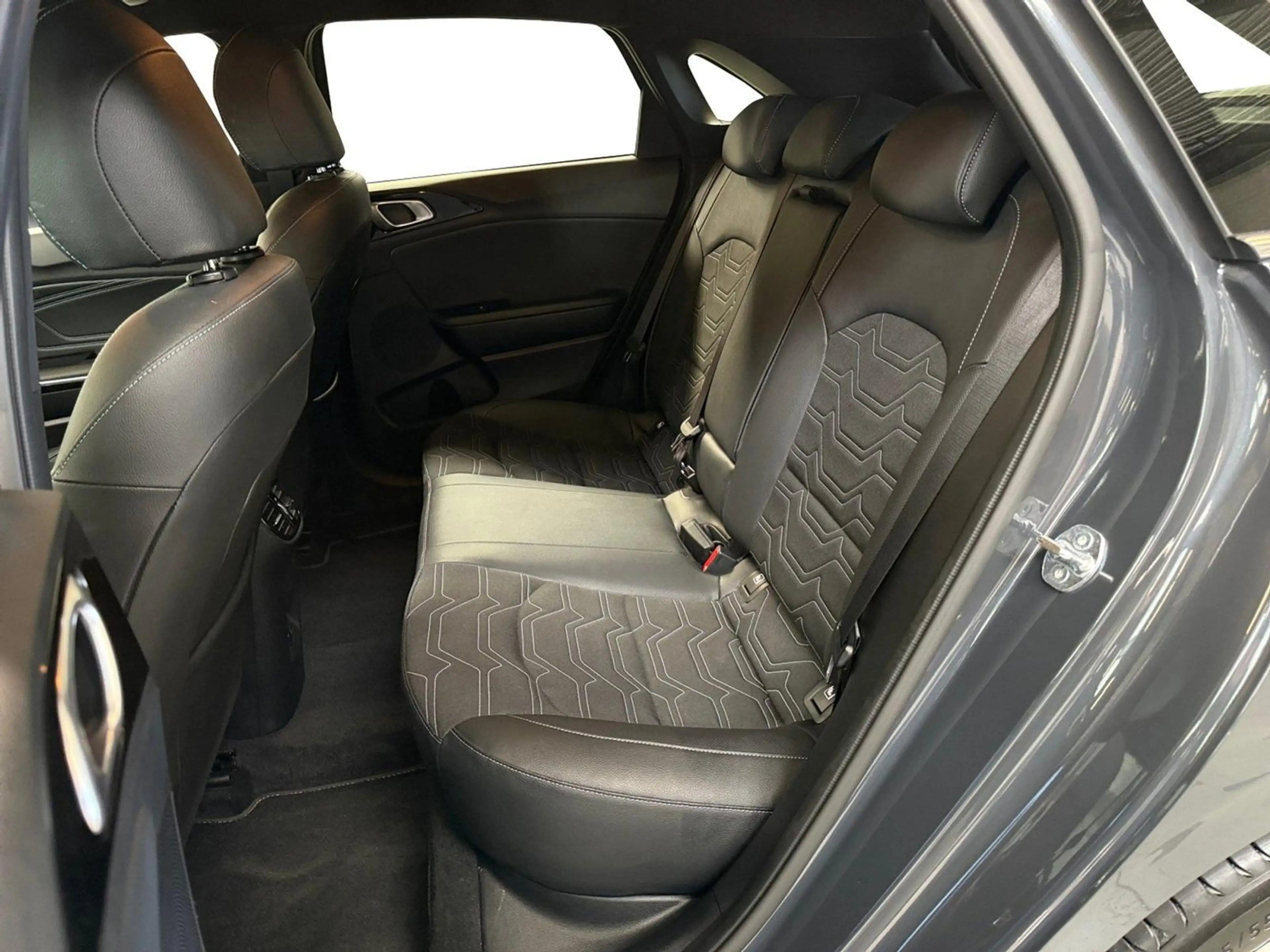 Kia Ceed / cee'd 1.0 T-GDi MHEV Design Edition I Automaat I Half-le — photo 13