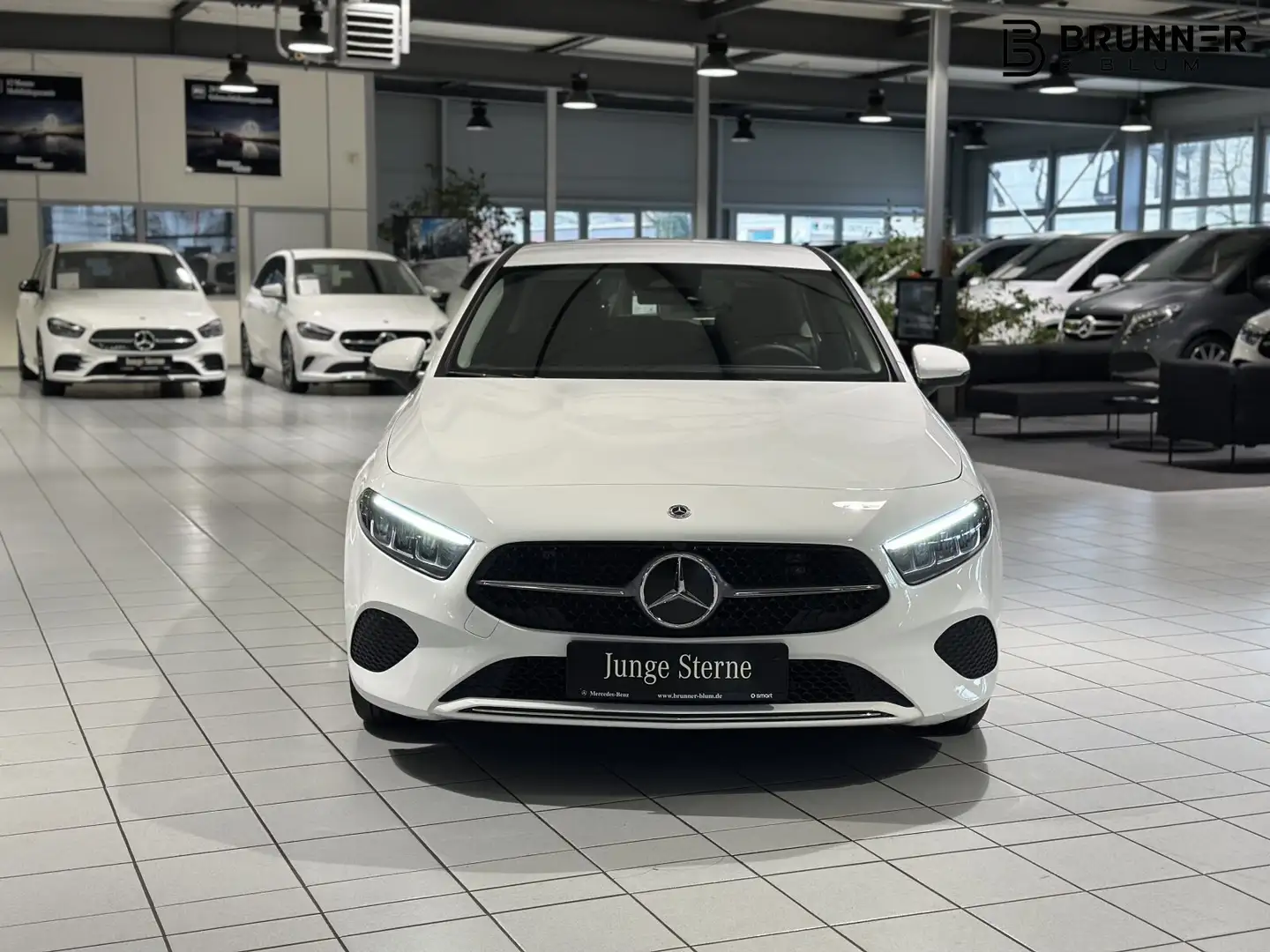 Mercedes-Benz A 180 A 180 Progressive,MBUX,LED,Kamera,Lenkradhzg,DAB Weiß - 2