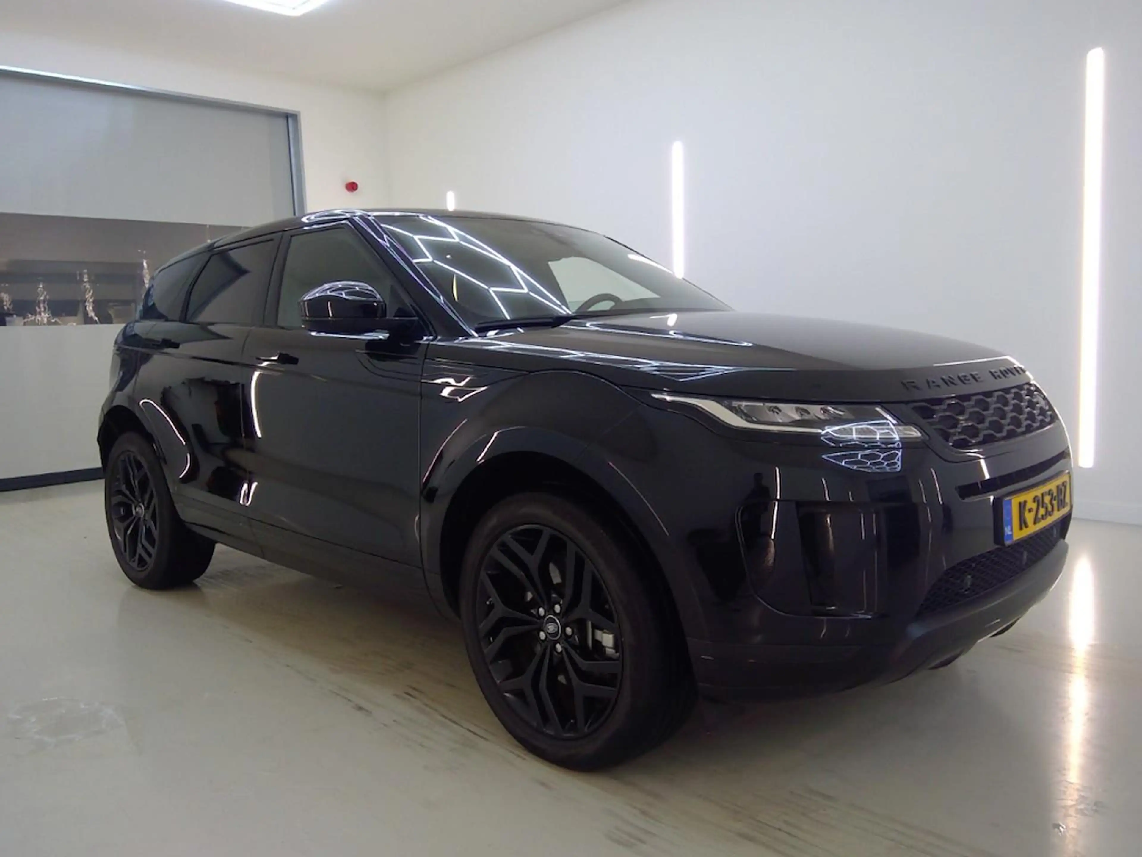 Land Rover Range Rover Evoque 1.5 P300e PHEV AWD NL-AUTO | BLACK PACK | SURROUND — photo 5