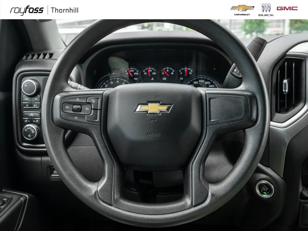 Chevrolet Silverado 1500 снимка Chevrolet Silverado 1500