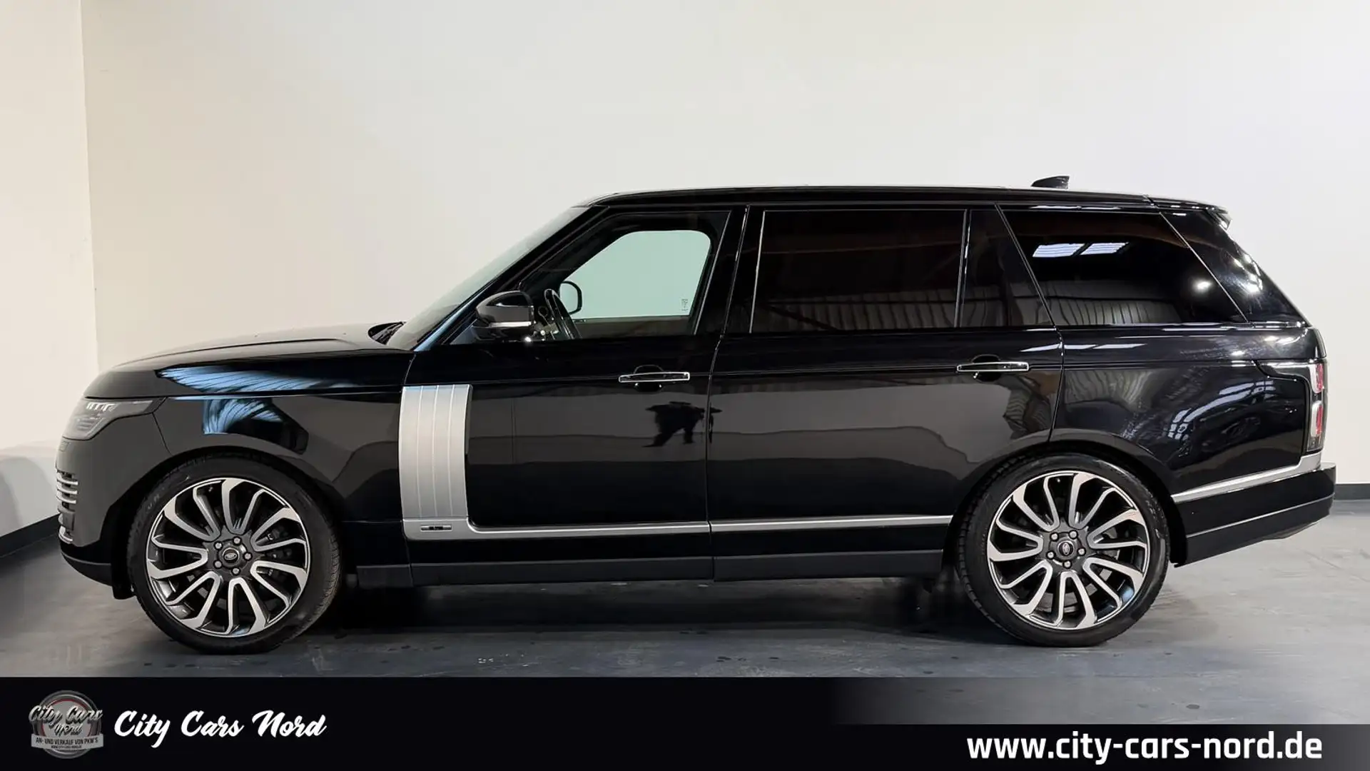 Land Rover Range Rover Autobiography 5.0 LWB PANO+MERIDAN+FOND+HUD+MASS Schwarz - 2