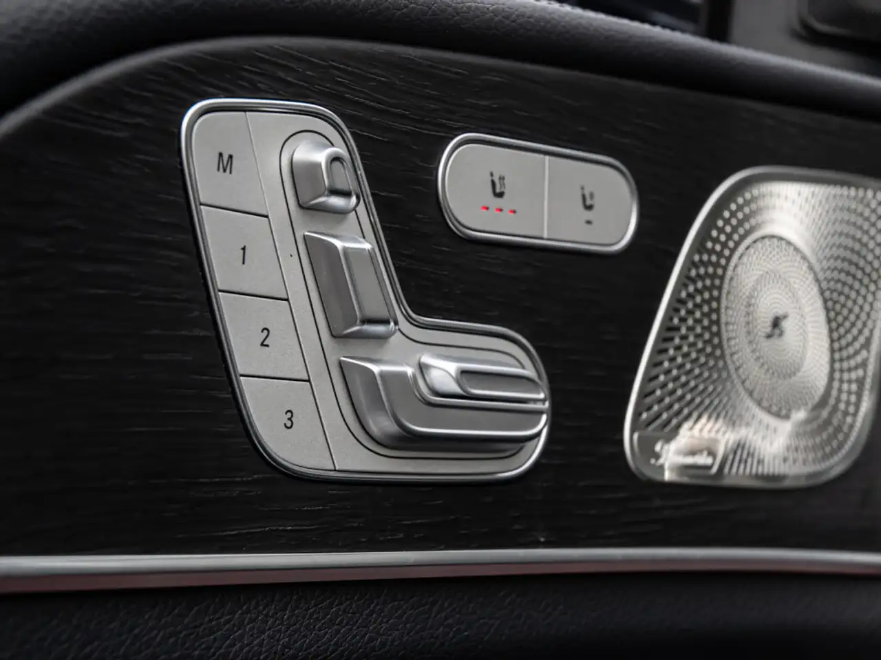 Mercedes-Benz GLE снимка Mercedes-Benz GLE