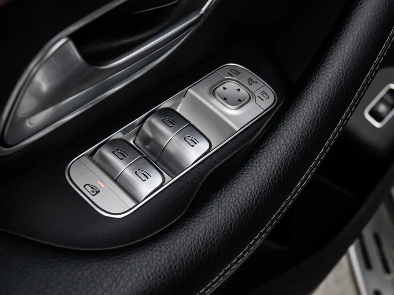 Mercedes-Benz GLE снимка Mercedes-Benz GLE