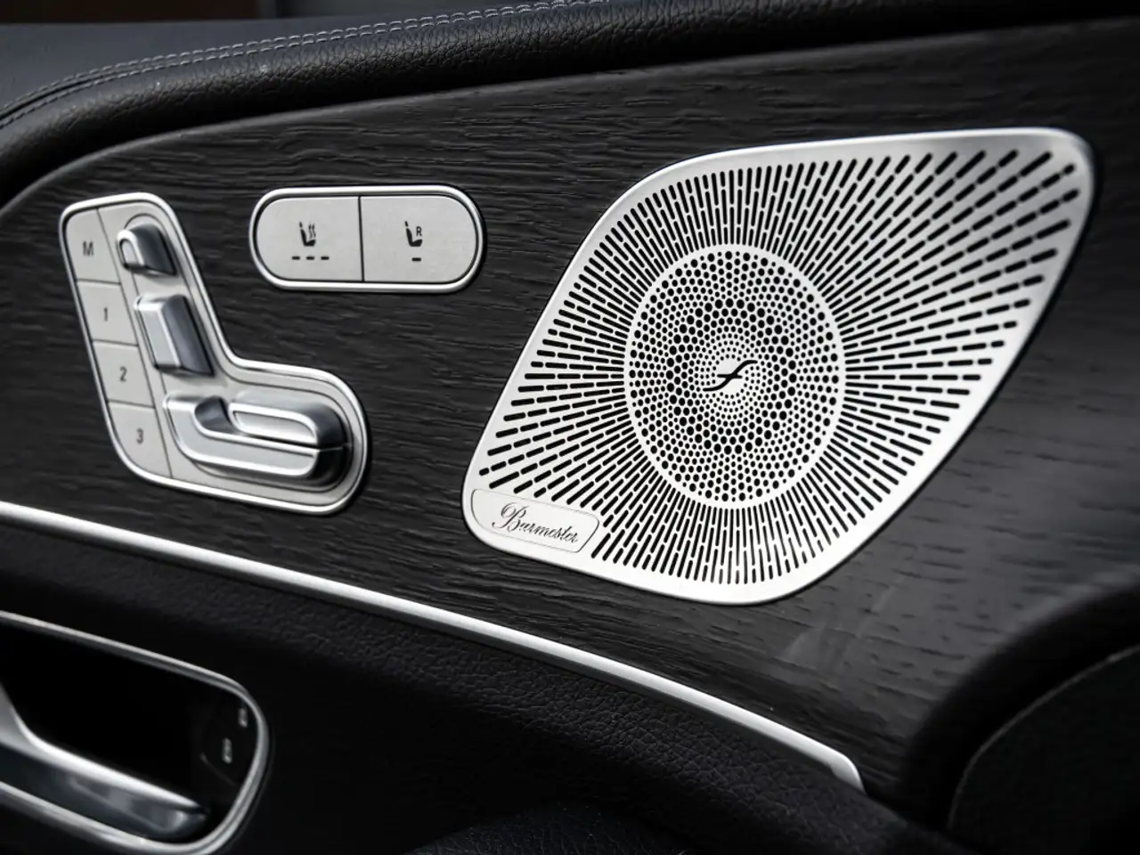 Mercedes-Benz GLE снимка Mercedes-Benz GLE
