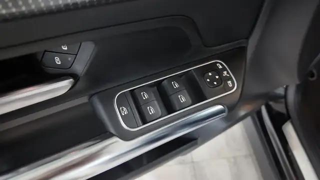 Mercedes-Benz Eqa view 17