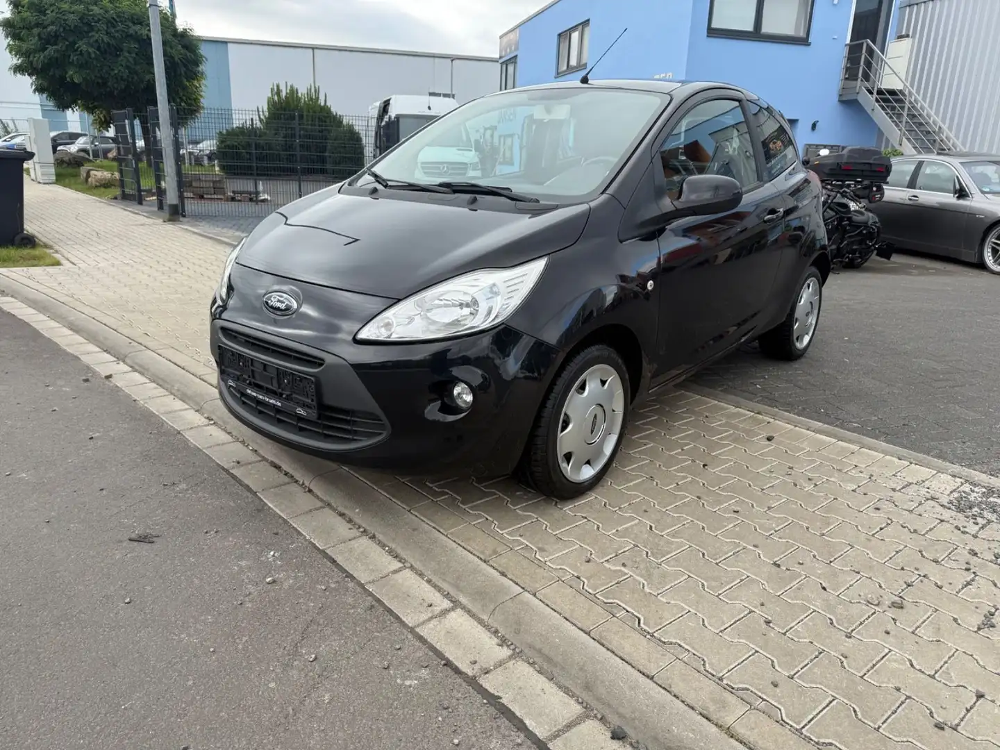 Ford Ka/Ka+ Titanium KLIMA / SERVO / TÜV NEU Schwarz - 1