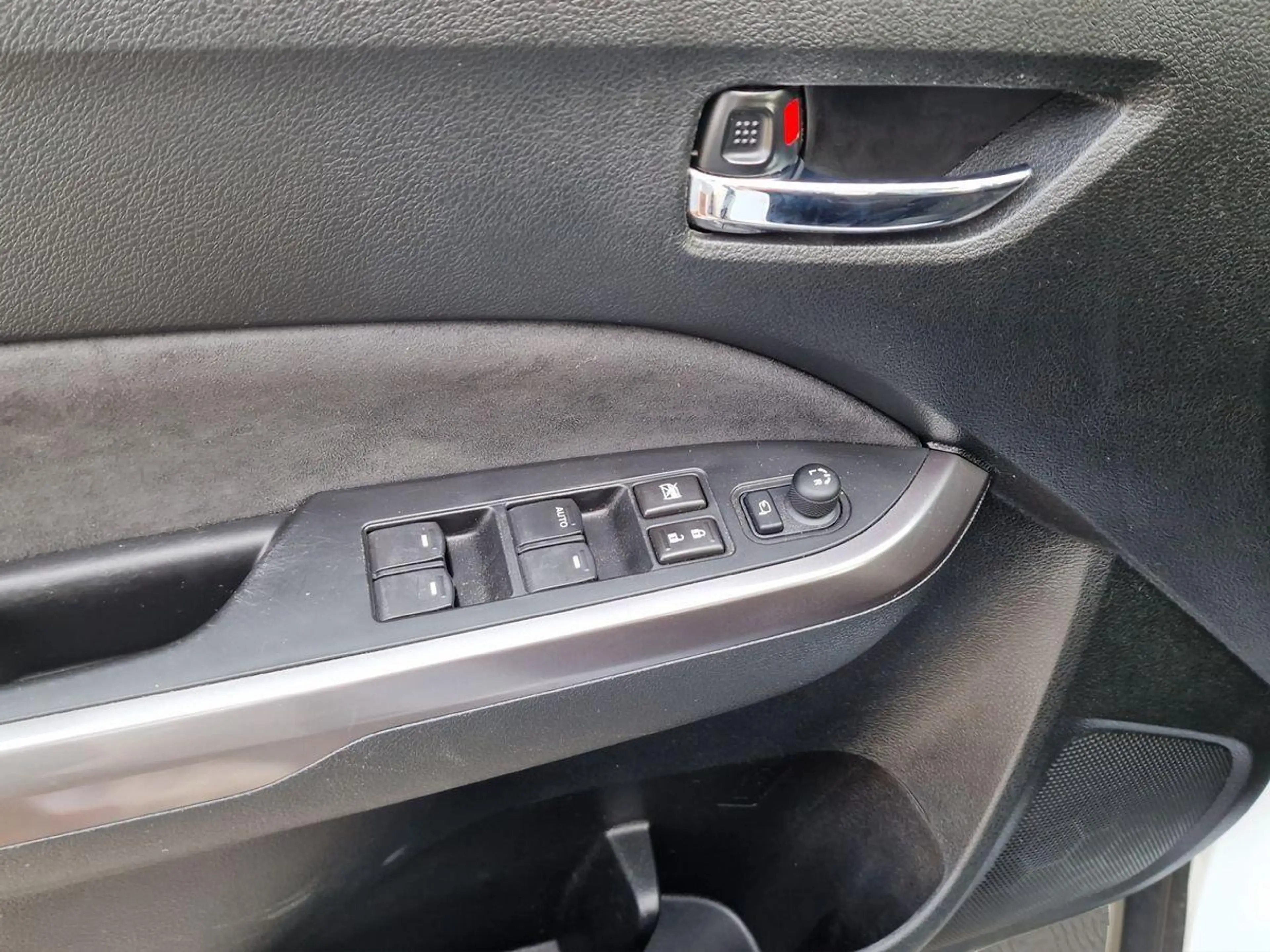 Suzuki Vitara 1.5 Hybrid AGS Comfort+ AllGrip — photo 11