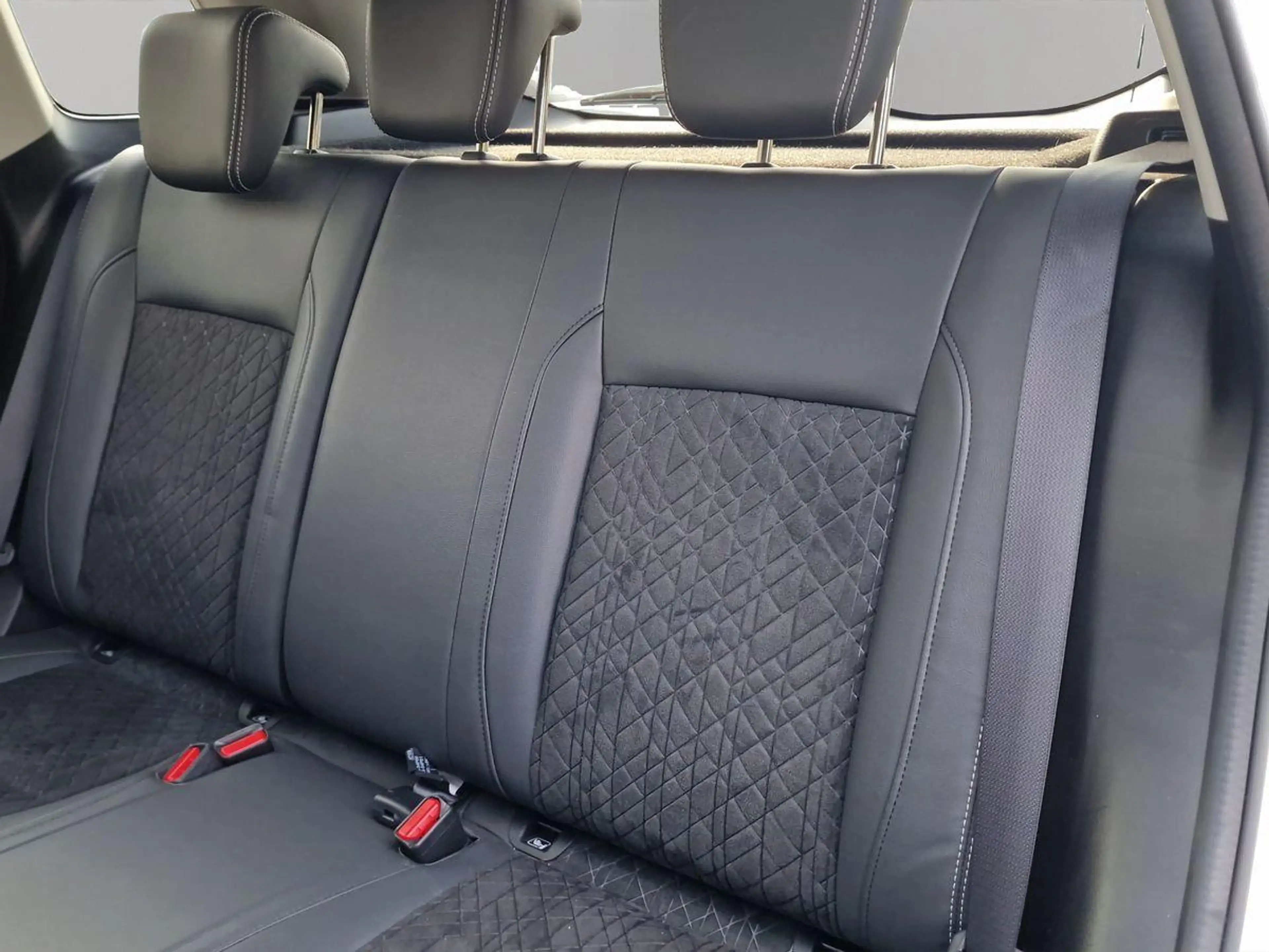 Suzuki Vitara 1.5 Hybrid AGS Comfort+ AllGrip — photo 15