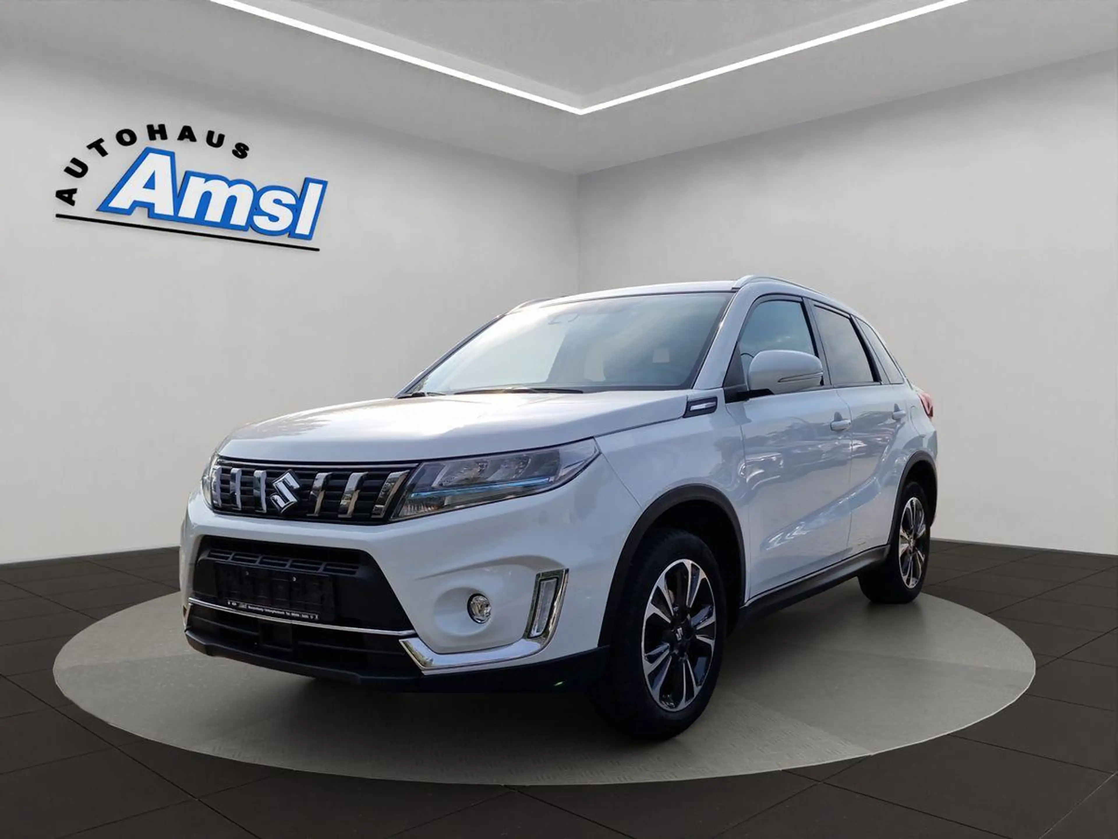 Suzuki Vitara 1.5 Hybrid AGS Comfort+ AllGrip — photo 2