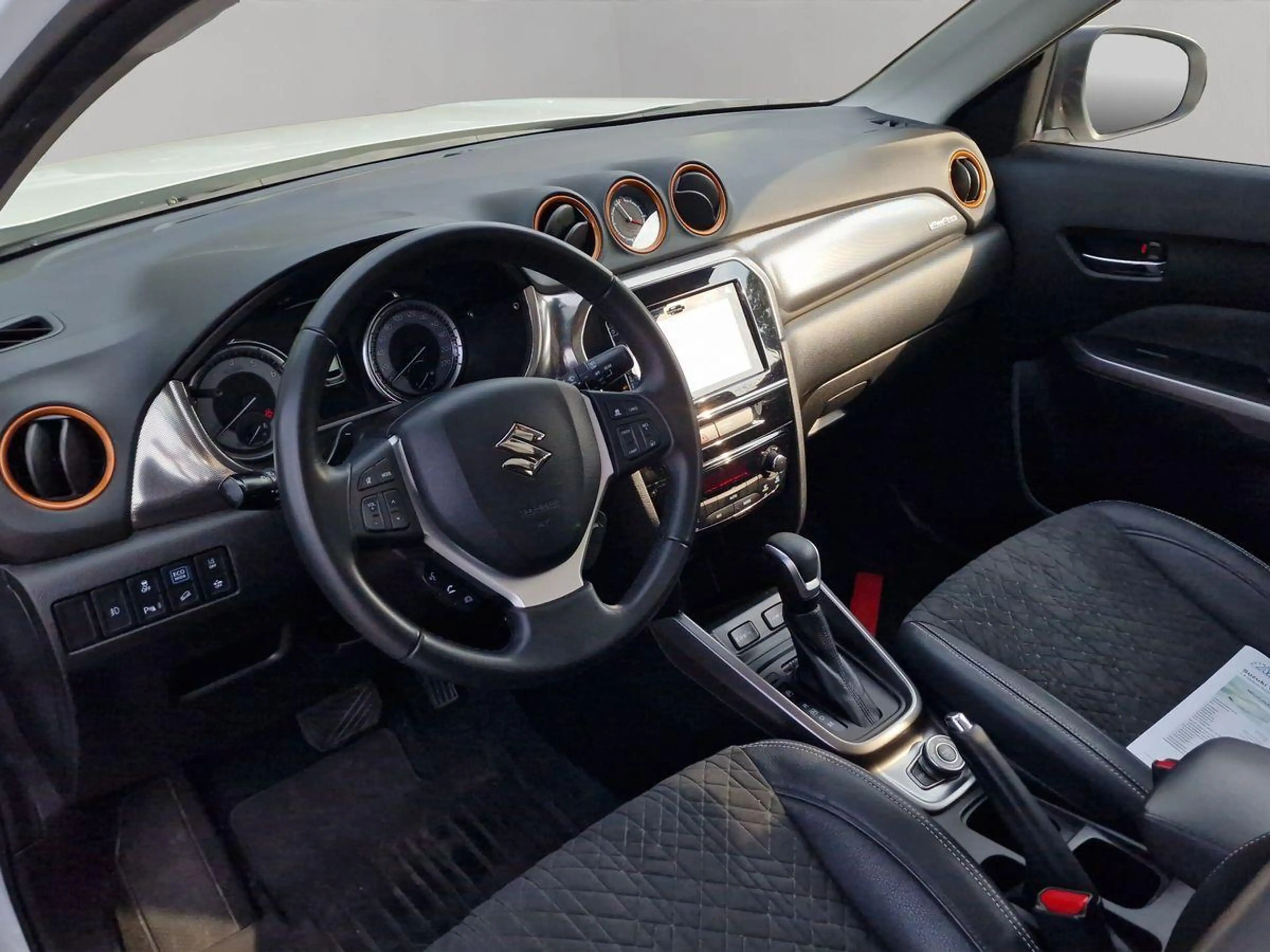 Suzuki Vitara 1.5 Hybrid AGS Comfort+ AllGrip — photo 12