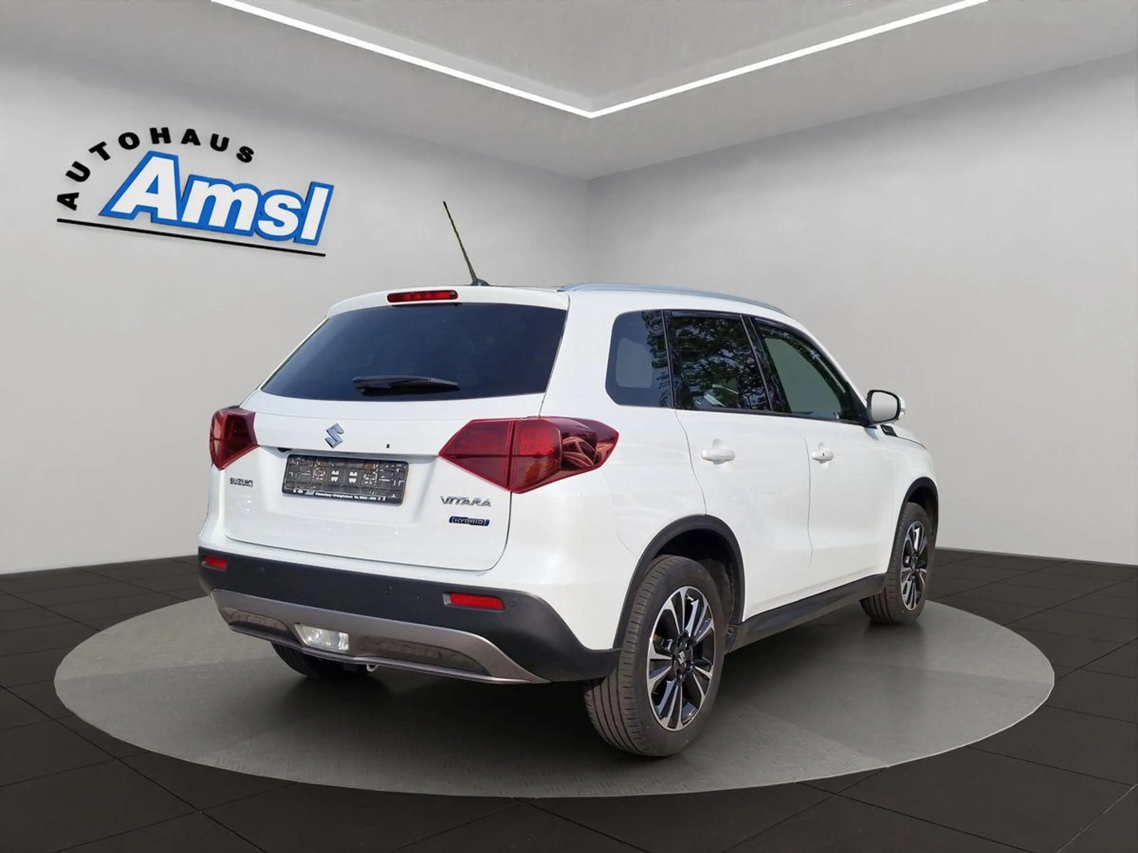 Suzuki Vitara 1.5 Hybrid AGS Comfort+ AllGrip — photo 6