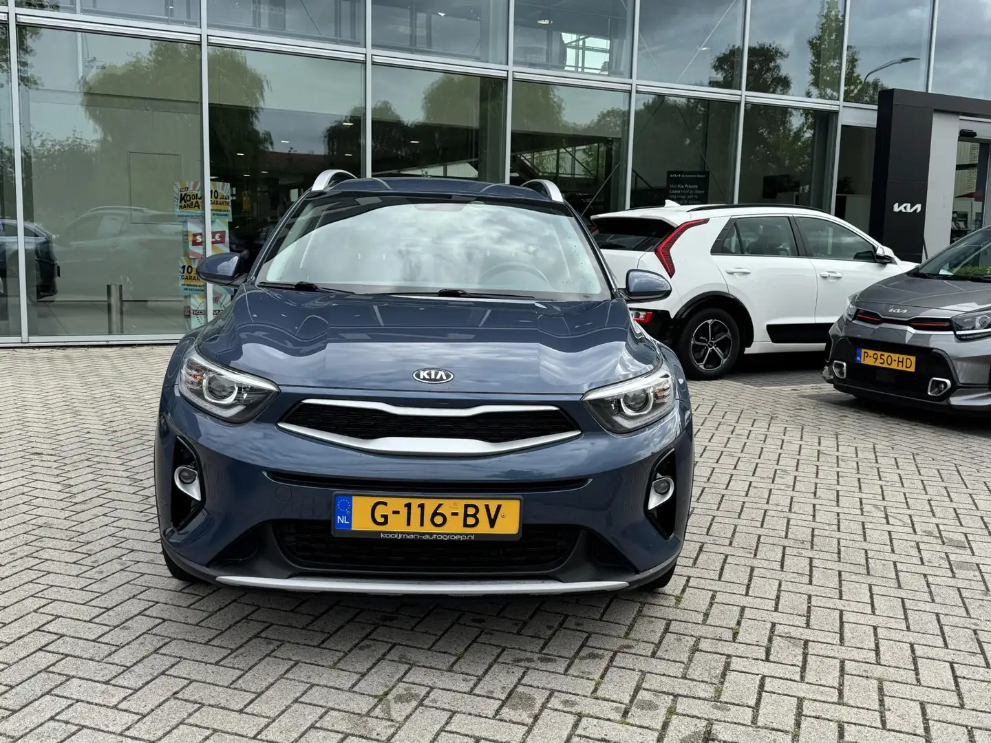 Kia Stonic 1.0 T-GDi DynamicLine Bleu - 2